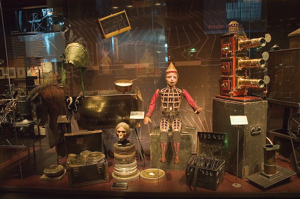 Objetos do museu da cinemateca francesa. © Paris Tourist Office - Amélie Dupont